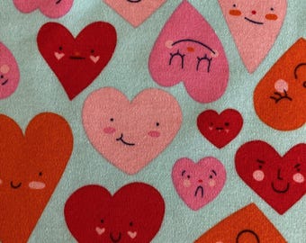 Valentinstag Stoff. Herzen Stoff. Baumwoll/Elasthan Strickstoff. Dehnbarer Stoff. Pyjama-Stoff. Kinder- und Babybekleidungsstoff.
