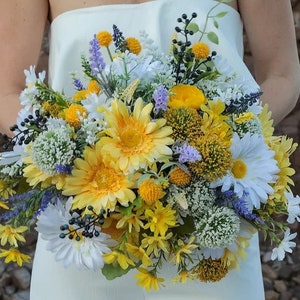 Spring Wedding Bouquet Wildflowers White and Yellow Daisy Lavender and Greenery Garden Bridal Bouquet Daisies Boutonniere