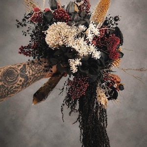 Custom Design Gothic Bridal Bouquet Dark and Moody Black Flowers Crystal Cut Wand, Gem Stem, Artificial Skull, Bones Dried Elements Wedding