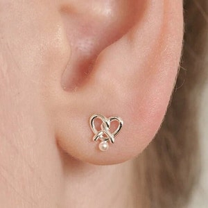 Pretzel Heart Pearl Earrings, Tiny Love Knot Earrings, Unique Heart Stud Earrings, Minimalist, Everyday Earrings, Gift For Her  (EC3092)