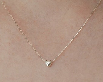 Sterling Silver Dainty Heart Necklace, Tiny Heart Charm Necklace, Minimalist Necklace, Everyday Silver Necklace, Gift for Her (NZ2156)