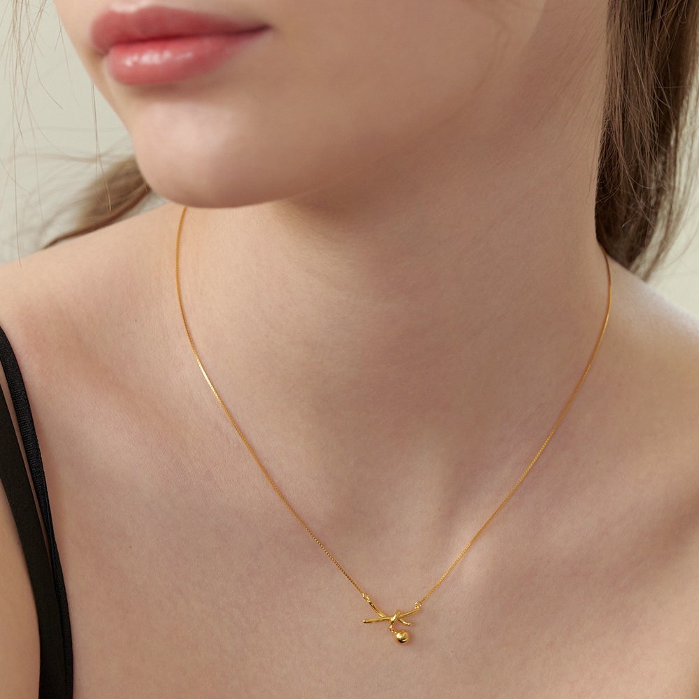 ＴＡＴＩＡＮＡ Silver 925 Cross Ribbon Ball Necklace NZ2175 TATIANA】Cross Ribbon Ball Necklace NZ2175〜ネックレス