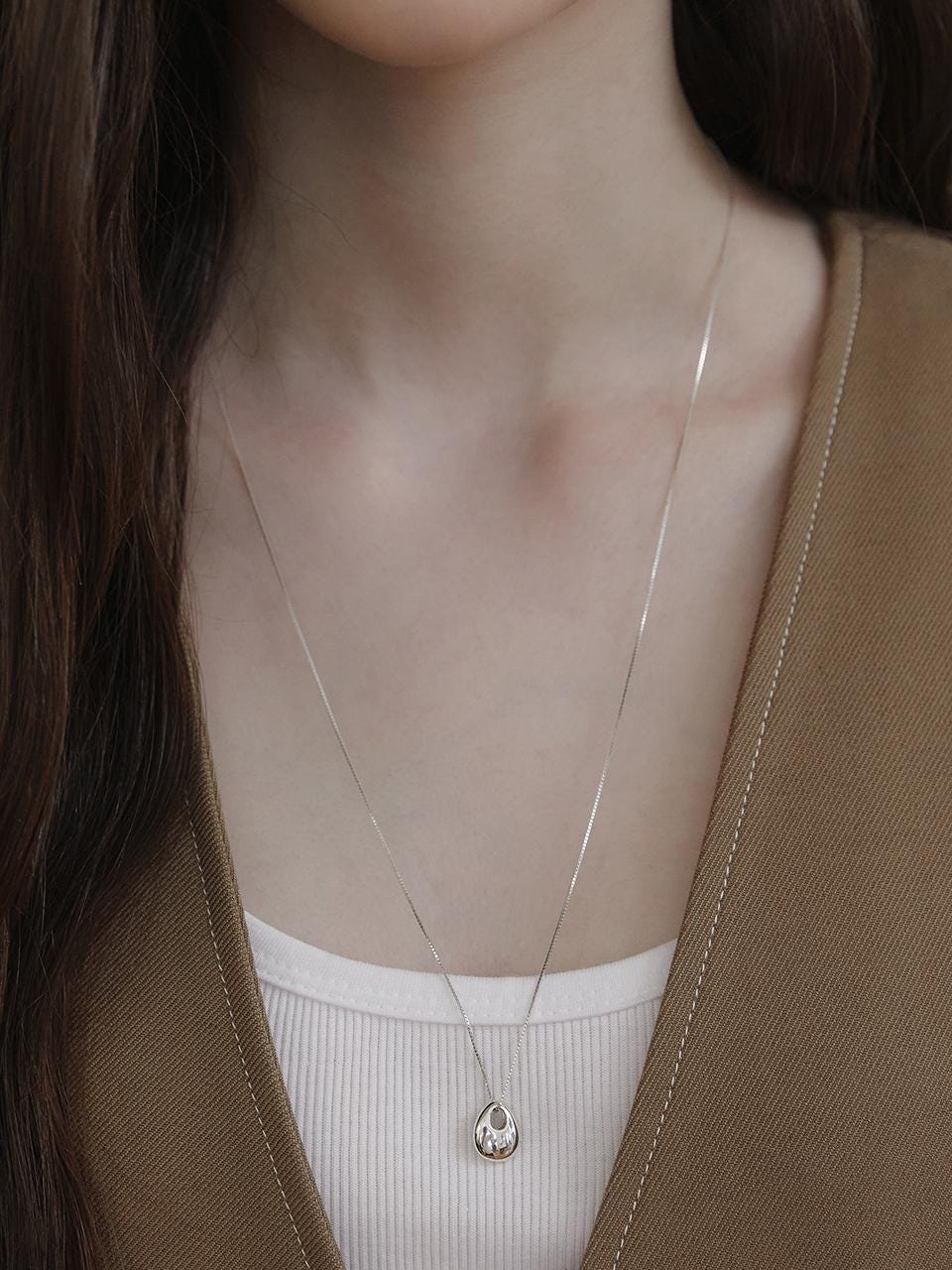 【TATIANA】Gleam Pebble Long Necklace NZ2430〜ネックレス Pebble Charm Long Necklace, Nugget Teardrop Pendant Necklace