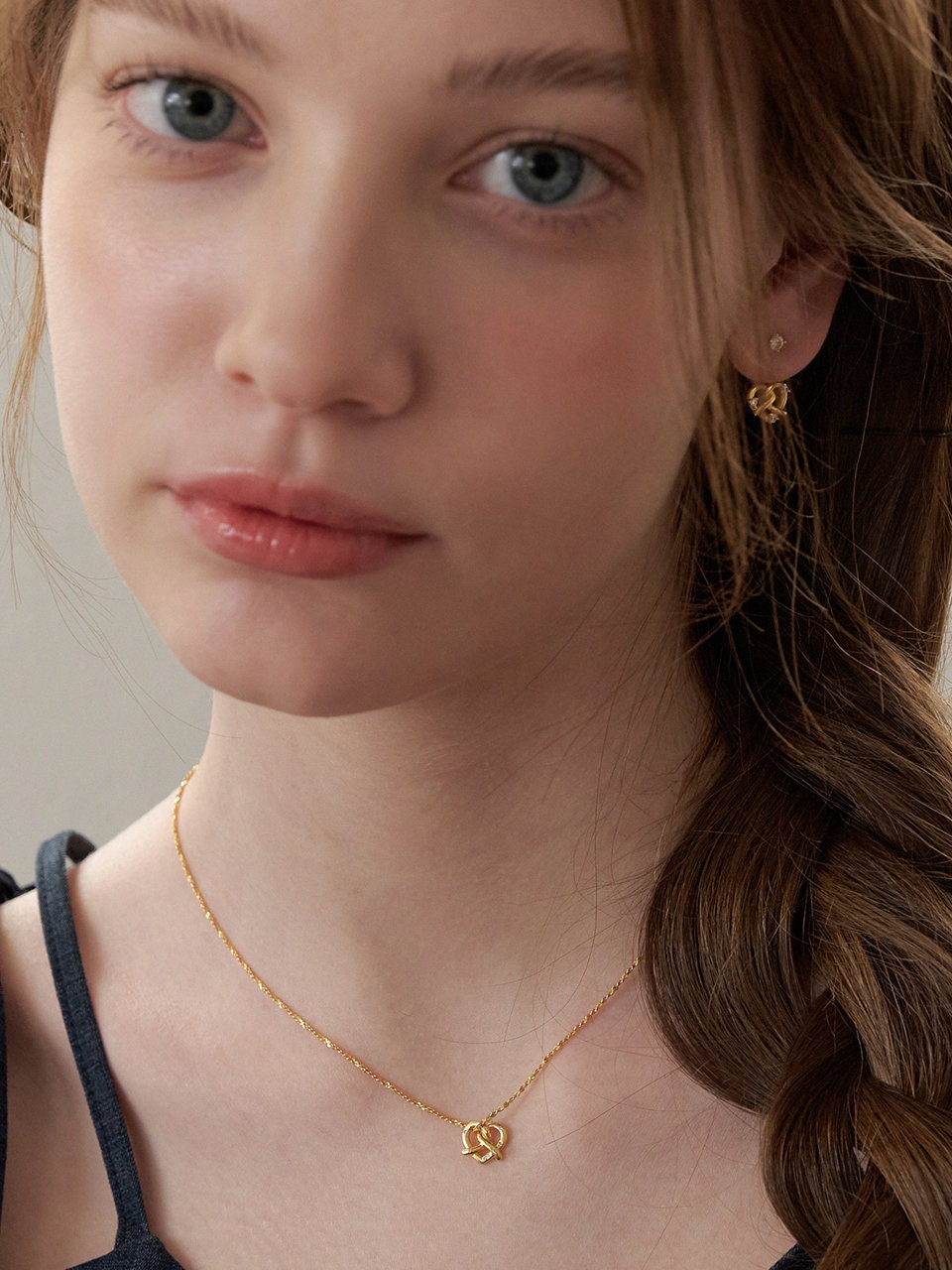 Dainty Pretzel Heart Necklace,pretty Love Knot Necklace