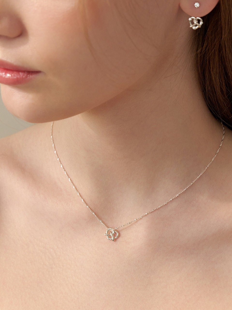 Dainty Pretzel Heart Necklace,pretty Love Knot Necklace