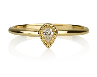 Pear shape ring, pearshape diamond ring, solitaire ring, vintage ring, milgrain ring, engagement ring, , fashion ring