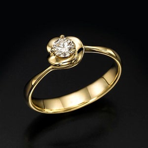 flower diamond ring, flower engagement ring, flower ring, yellow gold ring, floral ring, Unique Engagement Ring, solitaire ring, dainty ring