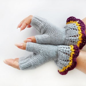 Fingerless gloves light gray, Fingerless hand warmers, Wrist warmers, Wool knitted crocheted gloves, Gift for woman, Christmas gift handmade