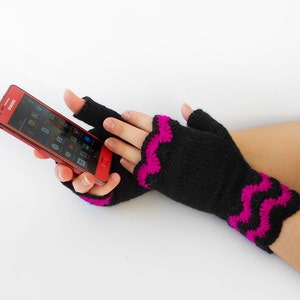 Black Knitted and Crochet Girls gloves, Black & Purple Wrist Warmers, Fall Winter Fingerless Mittens, Black Gloves, Fingerless Hand Warmers