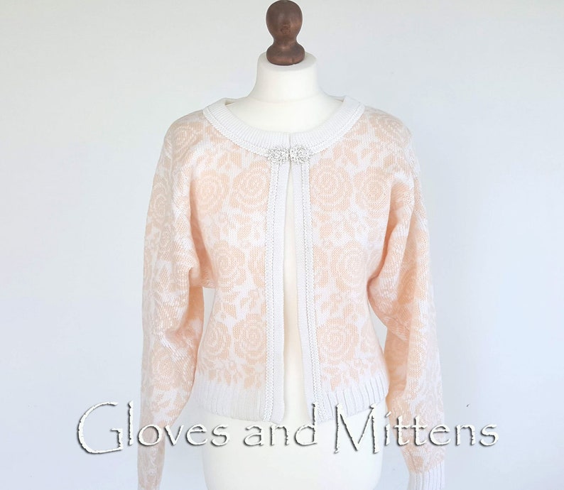 White Wedding Bolero Jacket White Knitted Capelet Bridal Cape White Wedding Wrap Bridal Shawl Cover Up Bridesmaid Jacket White and Peach
