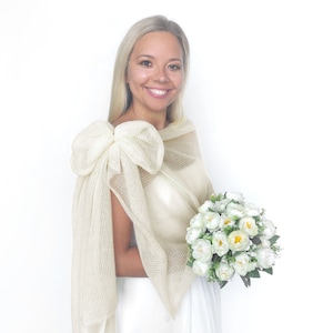 Schultertuch Elfenbein Mohair und Seide, Brautschal, Brautjungfer Schultertuch, Strickschal, Brautjungfer Schal, Brautjungfer Schal, Elfenbein