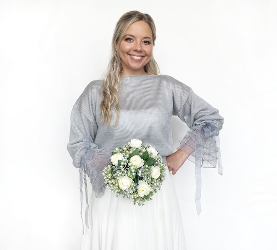 Light Gray Bridal Sweater: Knitted Wedding Jersey with Ruffle Sleeves