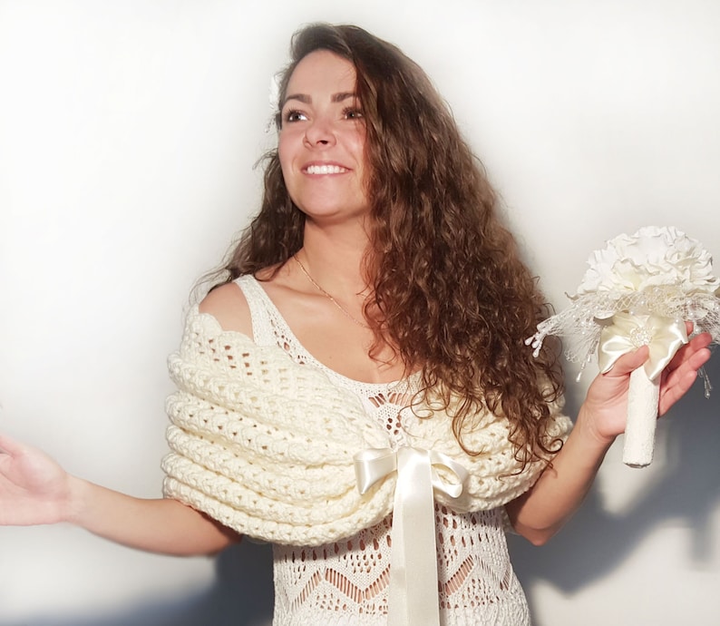 Ivory Shrug Bridal Shawl Wedding Wrap Bridal Cover Up Wedding Bolero Crochet Shawl Light Creme Capelet Bridal Cape Bridesmaid Shawl