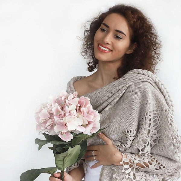 Châle de mariage taupe clair, châle de mariée, tenue de mariée, boléro de mariage, châle au crochet gris clair, cape de mariée, cape, châle de demoiselle d'honneur