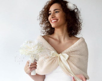 Châle de mariée beige clair, enveloppement de mariage crème, couverture de mariée, boléro de mariage, haussement d'épaules, cape en tricot, cape de mariée, étole pour demoiselles d'honneur