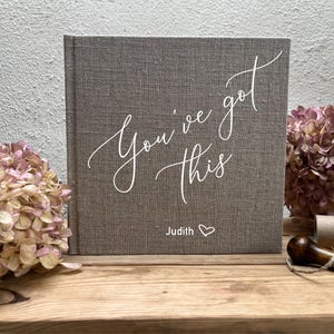 Quaderno di ispirazione per una persona speciale con personalizzazione sulla copertina e pagine in carta Petal sostenibile