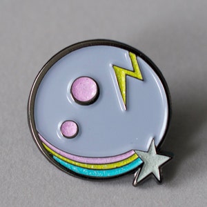 Planet Eris- pastel soft enamel novedad pin-Nasa regalo para él-espacio pin botón trasero