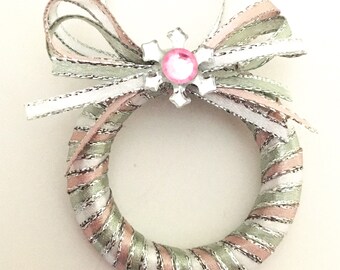 Ribbon Ornament, Dollhouse Pastel Ribbon Wreath, Snowflake Ornament, Miniature Wreath, 1:12 Dollhouse Scale