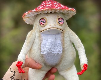 Fly agaric Frog doll. White frog puppet. Albino Frog. Amanita doll. Fly agaric figurine. White Toad doll. Frog puppet. Toad puppet.