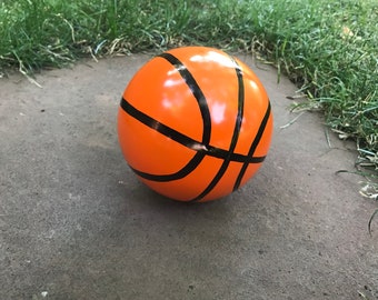 Balón de baloncesto para revelar el género