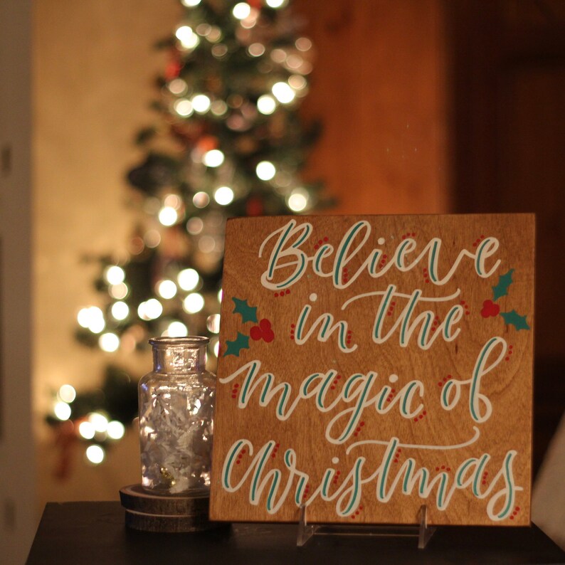 plastic believe in the magic of Christmas decorative wall decor