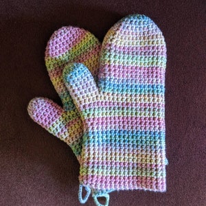 Double Strength Oven Mitts