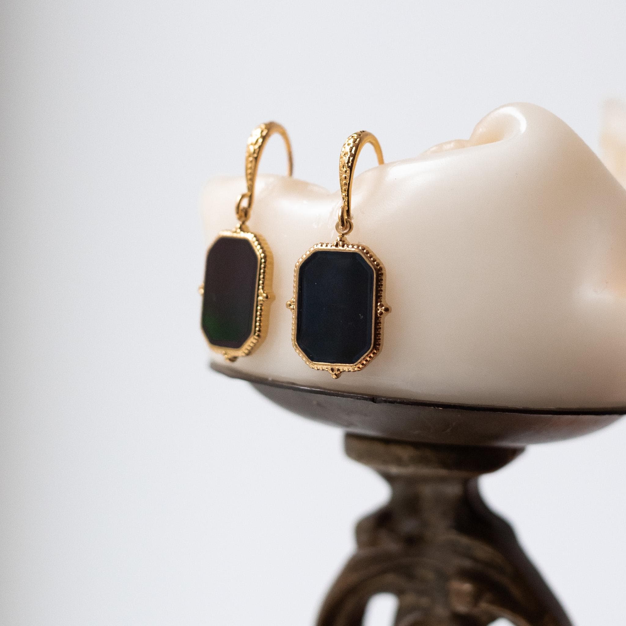 Vintage Black Stone Dangle Drop Earrings, Gold Boho Jewelry