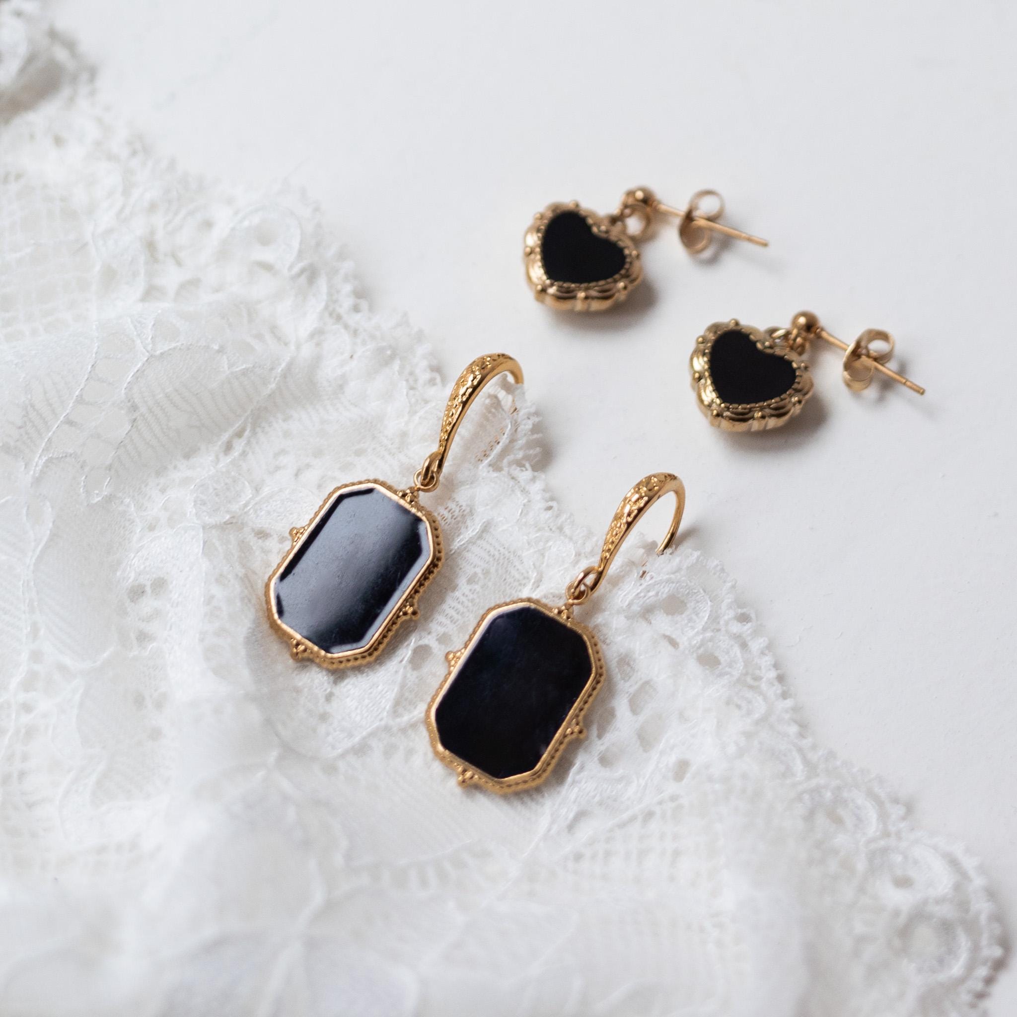 ピアス [BLACKMUSE] Stone Antique Gold Link Earrings Vintage Black Stone Dangle Drop Earrings, Gold Boho Jewelry