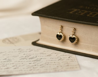 Gold Heart Stud Earrings Vintage Black Heart Earrings Dainty Jewelry Gift For Her 18K Gold Plated Ear Studs Cute Jewelery For Women