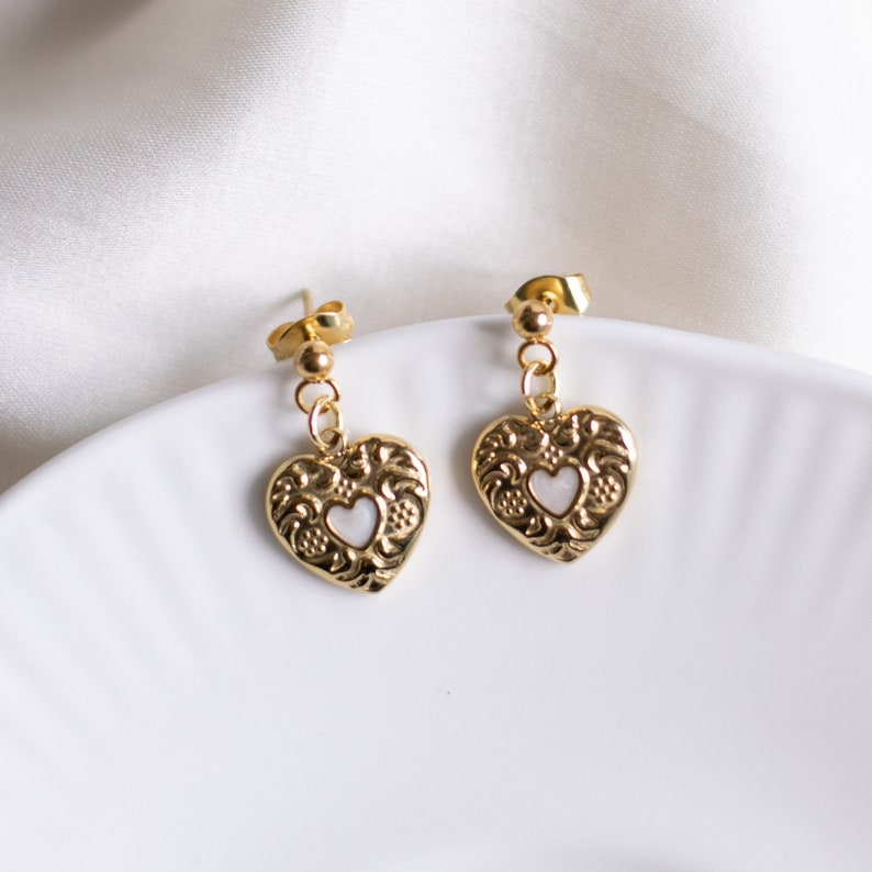 Antique Style Heart Stud Earrings, Gold Hearts Earrings, Vintage Jewelry, Coquette Drop Earrings, Statement Jewelery, Cute Small Ear studs image 4