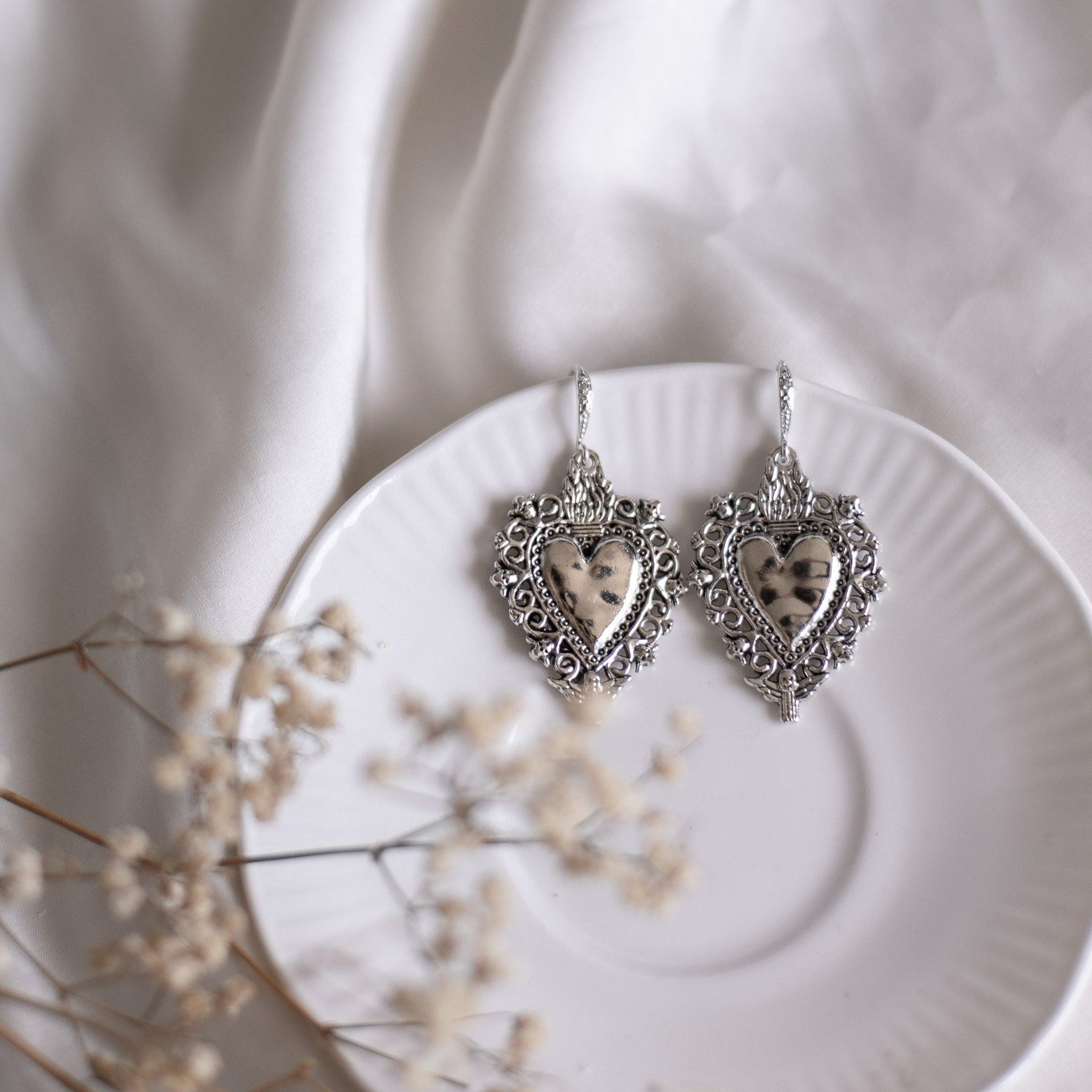 Vintage Silver Heart Earrings Romantic Jewelry Gift for