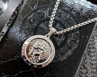 Collar de San Cristóbal con protección de viaje personalizada para hombre, colgante de acero plateado con su grabado, regalo de recuerdo para su hijo.
