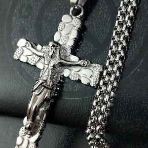 Mens Personalized Stainless Steel Crucifix Cross Necklace