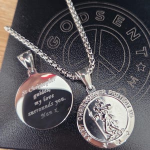 Men's Personalised Saint Christopher Necklace, Engraved Stainless Steel Travel Protection Pendant Necklace, Valentines Gift 画像 1