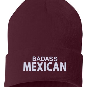 BADASS MEXICAN Cuffed gorro bordado sombrero, regalo bordado, sombrero de invierno unisex, gorro con puños, regalo mexicano, gorro
