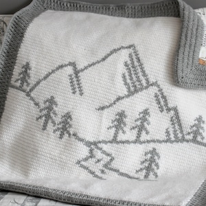 Alpiner Bergfluss Babydecke, gehäkelte Bergdecke, wahlweise mit Wendefutter