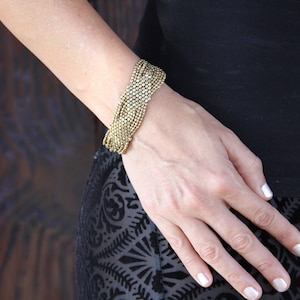 Boho Jewelry para mulheres - Pulseira Boho Gold - Ideias para pulseiras de contas - Pulseira empilhável de latão - Pulseira de ouro para o dia a dia - Pulseira Stack