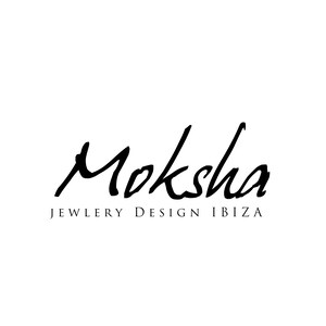 Puede incluir: Logotipo en blanco y negro para una empresa de dise&ntilde;o de joyas llamada "Moksha Jewelry Design Ibiza".