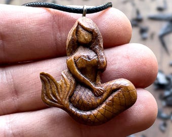 Mermaid Pendant – Handcarved Ocean Totem In Natural Wood, Minimalist and Symbolic Gift for Sea Lovers