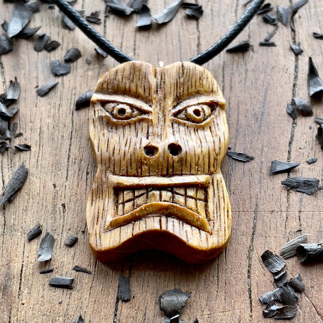 Collier Pendentif Ethnique En Os Poli – Totem Forme œuf – Neuf Sans Emballage