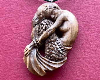 Mermaid Pendant Pearl Silence – Hand Carved Siren Necklace, Walnut Wood Jewelry, Ocean Fantasy, Mythology Gift, Artisan Statement Piece