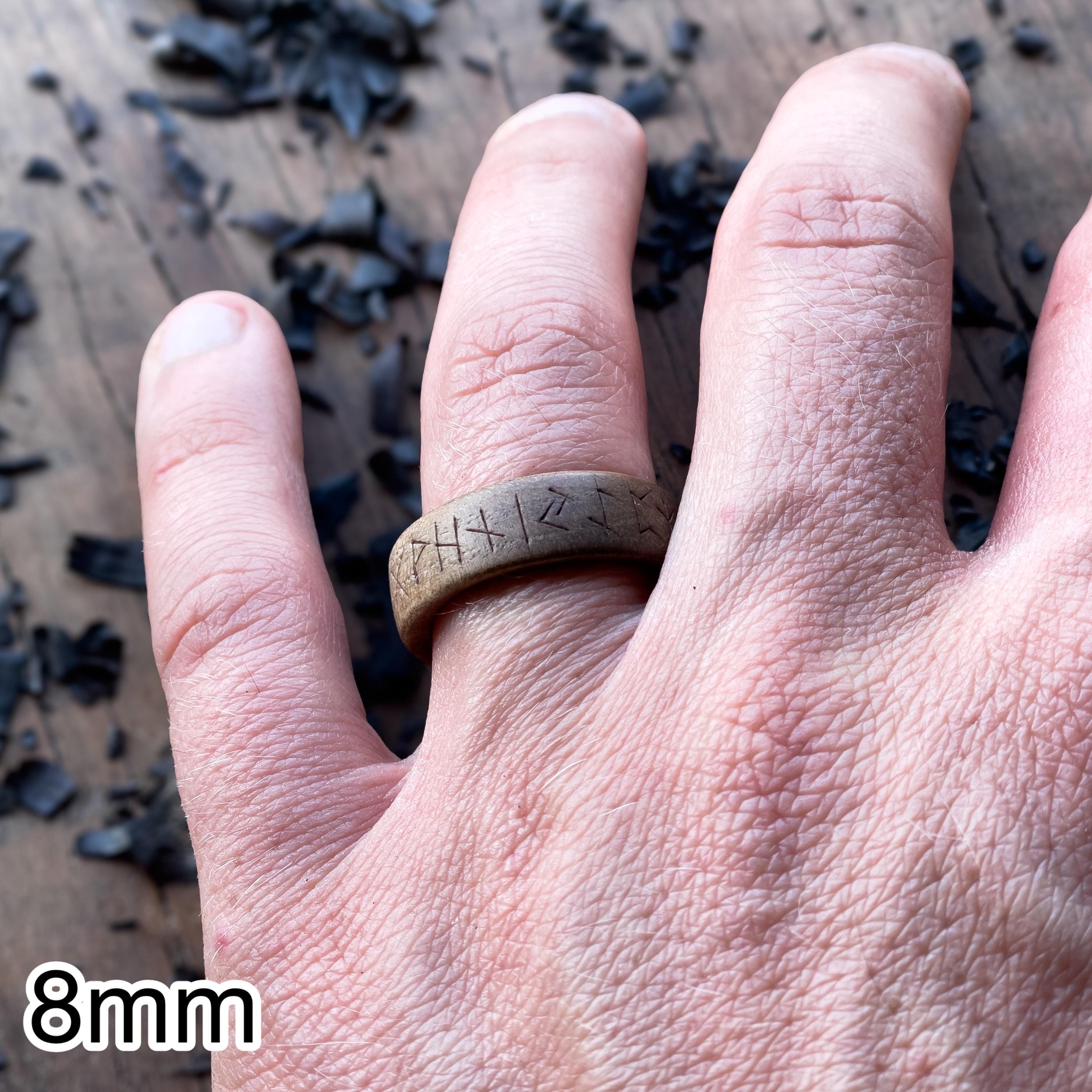 FLHEART Noorse Viking-hoepeloorring voor mannen - beschermingsamulet, juwelen, geschenken, roestvrijstalen stud voor mannen, scharnierende oorringen met Futhark runen van Noorse voorouder, zwart/zilver/verguld, 1 paar, Metaal