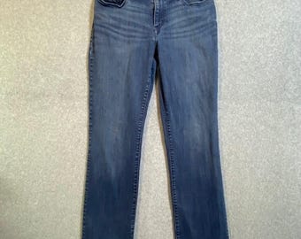 Jeans Levis Gold Curve Classic Straight Leg para mujer, descatalogados, raros, talla 12/31, en excelente estado.
