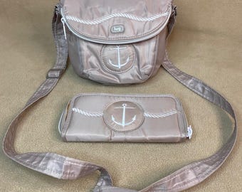 Borsa a tracolla e portafoglio Lug Nautical Collection con ancora, dettaglio in corda beige EUC