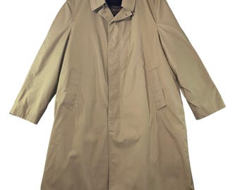 Cappotto da uomo vintage Botany 500, taglia 44, lungo, color cuoio, foderato in pelliccia sintetica, con piccoli difetti, in buone condizioni.