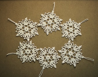 6 large crochet snowflakes,hanging snowflakes,Christmas decor,white winter decor,tree ornament,lace snowflakes,Christmas ornaments,snowflake