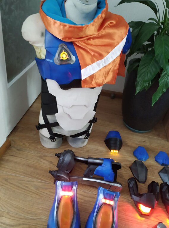 Overwatch costumes deals