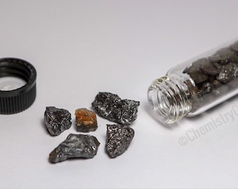 LodeStone /Ore, Natural Magnet Chemistry Sample, Mineralogy