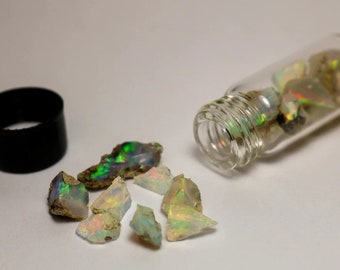 Australischer Opal, natürliche Mineralkristalle, Mineralogie-Probe