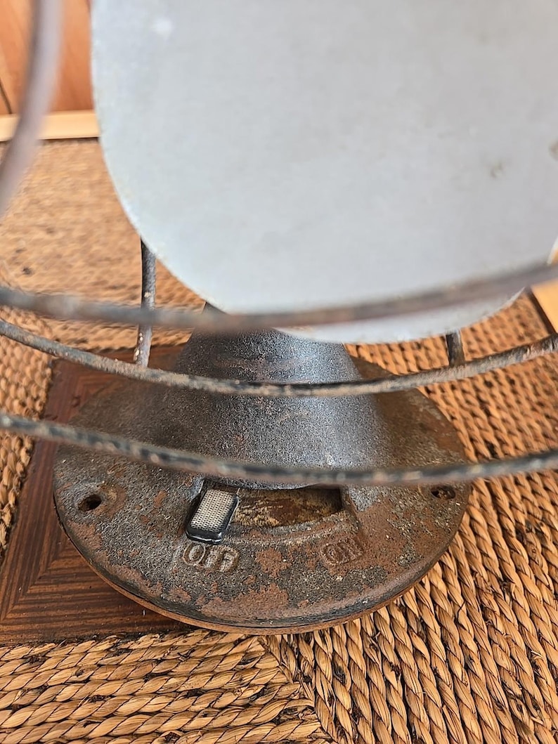 Antique Fan Emerson Electric 2450-D 4 Blade Vintage Desk Fan 10" image 9